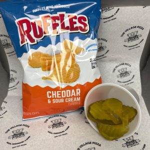 Chips and pickle
